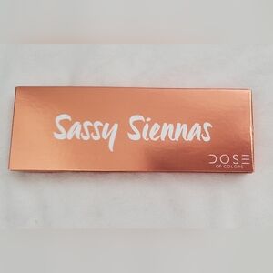 Sassy Siennas Dose Of Colors Eyeshadow Palette